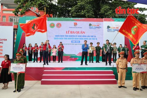 TP Hồ Chí Minh: Ra quân chiến dịch 'Kỳ nghỉ hồng' và 'Hành quân xanh' 2025
