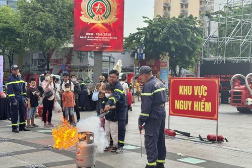 Trang bị kĩ năng sống cho trẻ khi vào hè