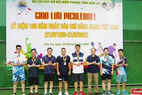 Giao lưu thể thao chào mừng 100 năm Ngày báo chí cách mạng Việt Nam