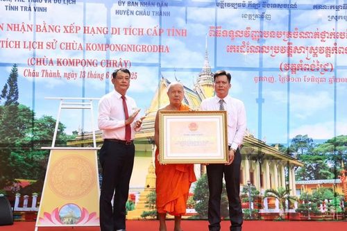 Trà Vinh: Chùa Kompong Chrây đón nhận Bằng xếp hạng Di tích lịch sử cấp tỉnh