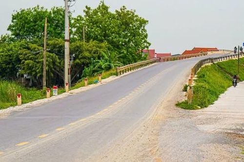 Va chạm với người đi bộ, thanh niên đi xe máy tử vong