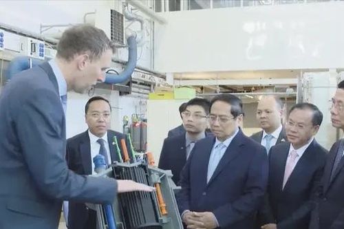 Thủ tướng làm việc với phòng thí nghiệm hạt nhân Thụy Điển