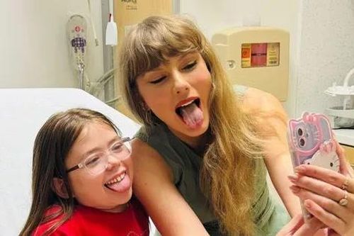 Taylor Swift khiến các bệnh nhi vỡ òa cảm xúc trong chuyến thăm không báo trước