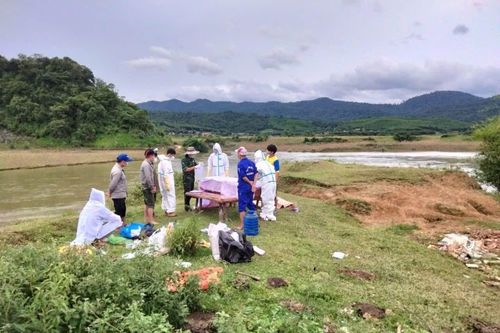 Hai chị em đi bắt ếch bị lũ cuốn, mới tìm thấy thi thể người em