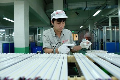Rạng Đông dự kiến hụt hàng trăm tỷ doanh thu khi đại lý bỏ thuế khoán