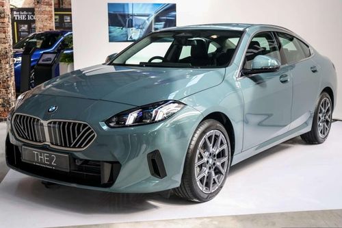 BMW 2 Series Gran Coupe thế hệ mới ra mắt - đầu xe gây chú ý