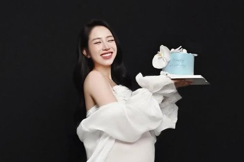 Con gái đại gia Minh Nhựa đón sinh nhật tuổi 26