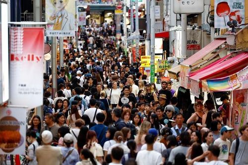 Khách Hong Kong kéo đến Việt Nam vì lo ngại động đất Nhật Bản