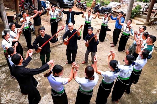 CLB văn hóa, văn nghệ dân gian góp phần gìn giữ văn hóa truyền thống các dân tộc