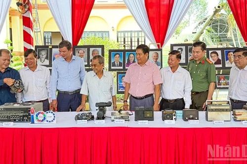 Vĩnh Long triển lãm kỷ niệm 100 năm Ngày Báo chí Cách mạng Việt Nam