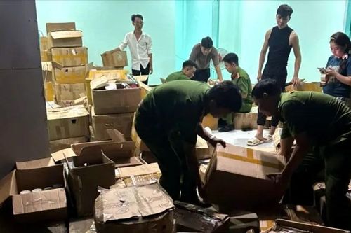 Triệt phá đường dây sản xuất, buôn bán mỹ phẩm giả số lượng lớn