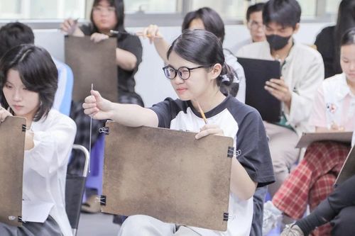 Trường ĐH Văn Lang công bố quỹ học bổng tuyển sinh năm 2025 trên 70 tỷ đồng