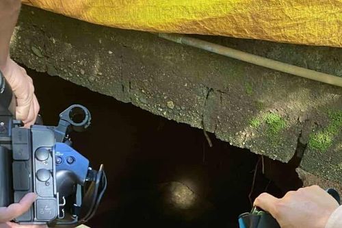 Hố sâu 5m xuất hiện trong vườn nhà dân ở Quảng Trị