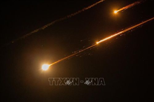 Israel tấn công trụ sở Bộ Quốc phòng Iran