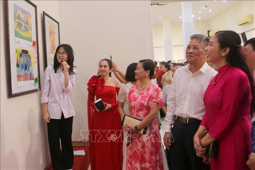 Trao thưởng Cuộc thi vẽ tranh thiếu nhi thành phố Cảng