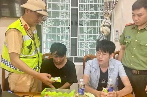 Phát hiện 2 thanh niên ngoại quốc bị dụ dỗ 'việc nhẹ lương cao', lạc sang Việt Nam