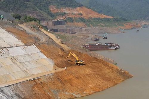 Dự án Thủy điện Hòa Bình mở rộng: Hoàn thành tháo dỡ đê quây