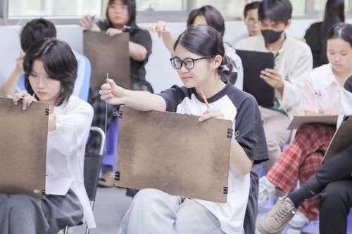 Trường Đại học Văn Lang công bố quỹ học bổng tuyển sinh hơn 70 tỷ đồng