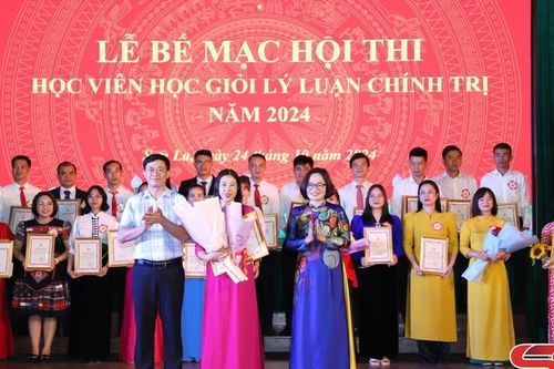 Đổi mới công tác giáo dục lý luận chính trị