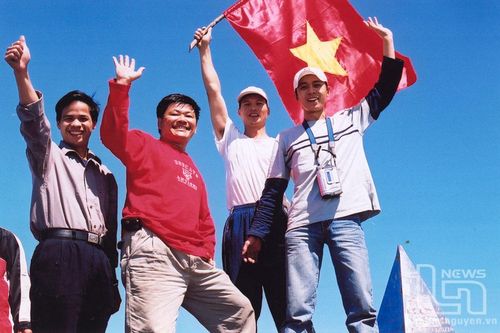 Những nhà báo chinh phục 'nóc nhà' Đông Dương ngày ấy