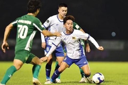 Qua rồi thời đá bóng vì đam mê