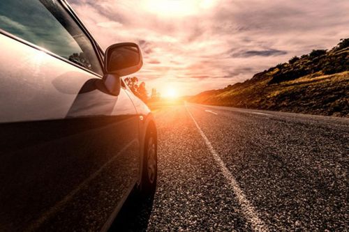 Chuẩn bị gì khi lái ô tô đường dài dưới trời nắng nóng?