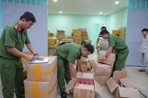 Tây Ninh: Triệt phá cơ sở sản xuất kem trộn quy mô lớn lên tới 12 tấn