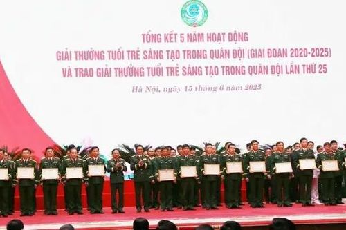 Đổi mới sáng tạo, xây dựng quân đội tinh nhuệ