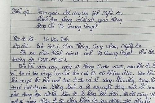 Chiến sĩ CSGT dũng cảm lao xuống dòng sông chảy xiết cứu nam sinh đuối nước