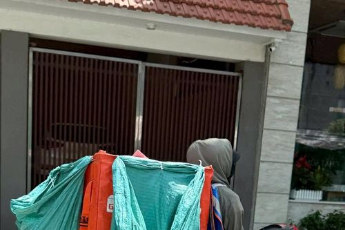 Phí sàn thương mại điện tử tăng: Người bán, người mua tìm cách đối phó