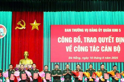 Thượng tá Trần Hữu ích được bổ nhiệm Chỉ huy trưởng, Bộ chỉ huy quân sự TP Đà Nẵng