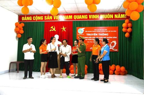Nhận diện những 'rào cản' trong phòng chống bạo lực, xâm hại phụ nữ và trẻ em
