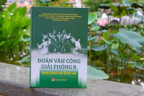 Đoàn Văn công giải phóng R: Một thời không thể nào quên