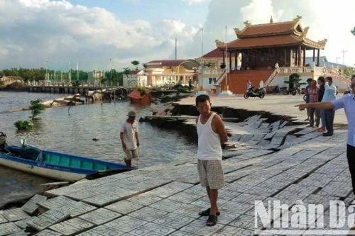 Sạt lở tại di tích văn hóa Miếu bà Thủy Long ở Cà Mau