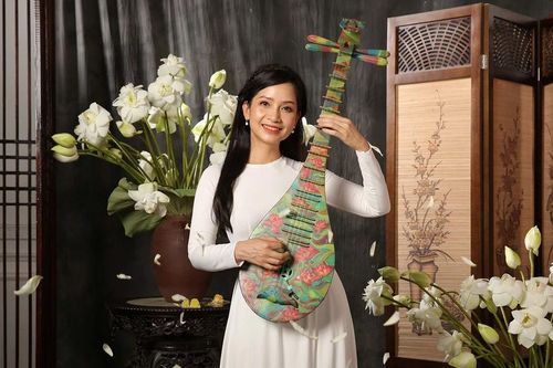 Vũ Diệu Thảo: 'Nghề báo giúp tôi lan tỏa vẻ đẹp của tỳ bà'