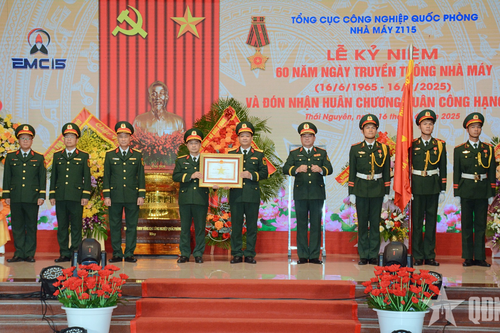 Trung tướng Nguyễn Hồng Thái dự Lễ kỷ niệm 60 năm Ngày truyền thống Nhà máy Z115