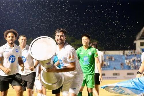 Nam Định chính thức vô địch