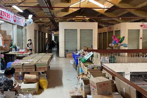 Đề xuất hỗ trợ tiền điện, nước, chi phí mua sắm trang thiết bị cho tiểu thương