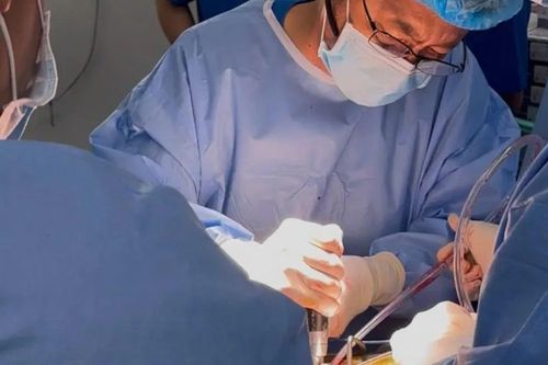 Kỹ thuật mới trong thay khớp háng, bệnh nhân xuất viện sau 24 giờ