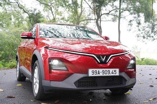 VinFast VF6 Eco - 'món hời' cho các bác tài xế chạy dịch vụ