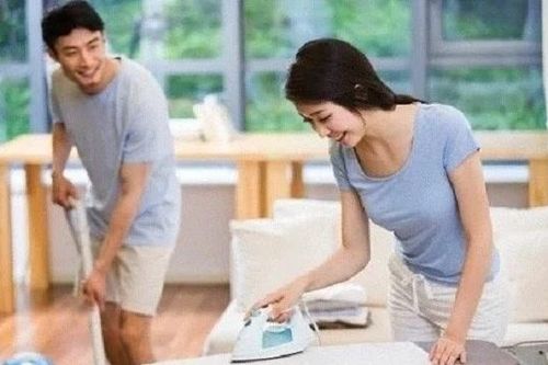 Làm sao khi chồng không chung tay việc nhà?