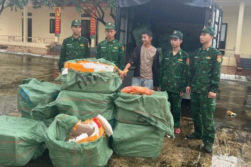 Gần 1,2 tấn trứng gà non không rõ nguồn gốc bị bắt giữ