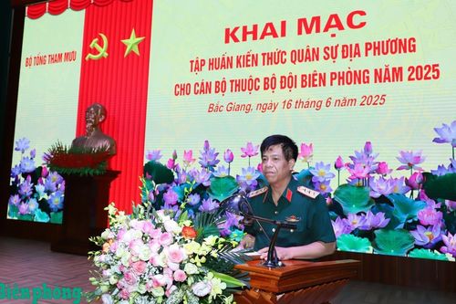 Tập huấn kiến thức quân sự địa phương cho cán bộ BĐBP năm 2025