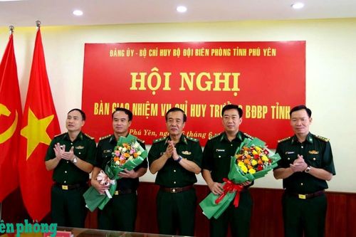Bàn giao nhiệm vụ Chỉ huy trưởng BĐBP Phú Yên