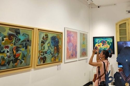 'Tiếp biến và sáng tạo' trong ngôn ngữ nghệ thuật Điềm Phùng Thị