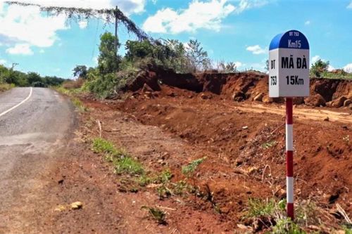 Gỡ vướng cho hai dự án hạ tầng trọng điểm ngoài sân bay Long Thành