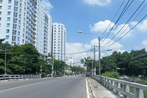 Phát hiện bé gái sơ sinh bị bỏ rơi trong túi nylon ở TPHCM