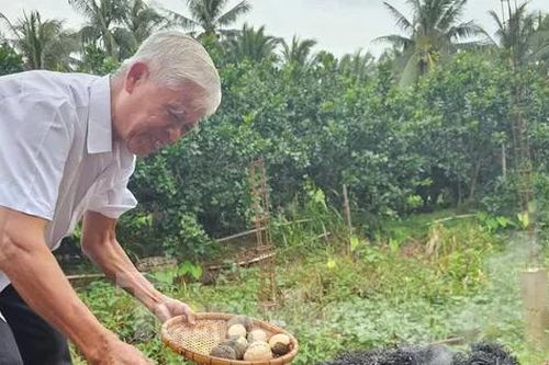 Tận thấy món đặc sản 'ngọc ẩn mình' rất lạ ở bên cồn