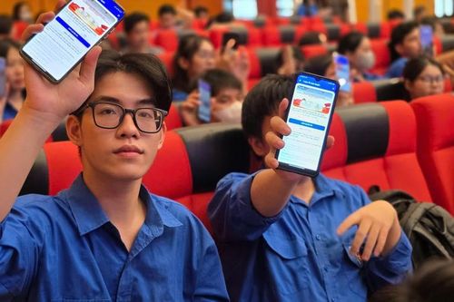 Thực hiện nghiêm chủ trương về sắp xếp tổ chức và hoạt động của Đoàn các cấp