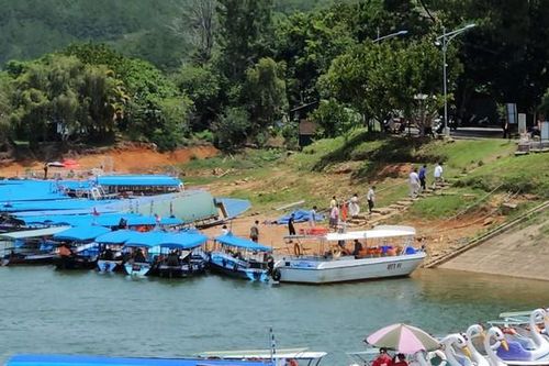 Một người bị nước cuốn mất tích khi câu cá tại hồ Tuyền Lâm
